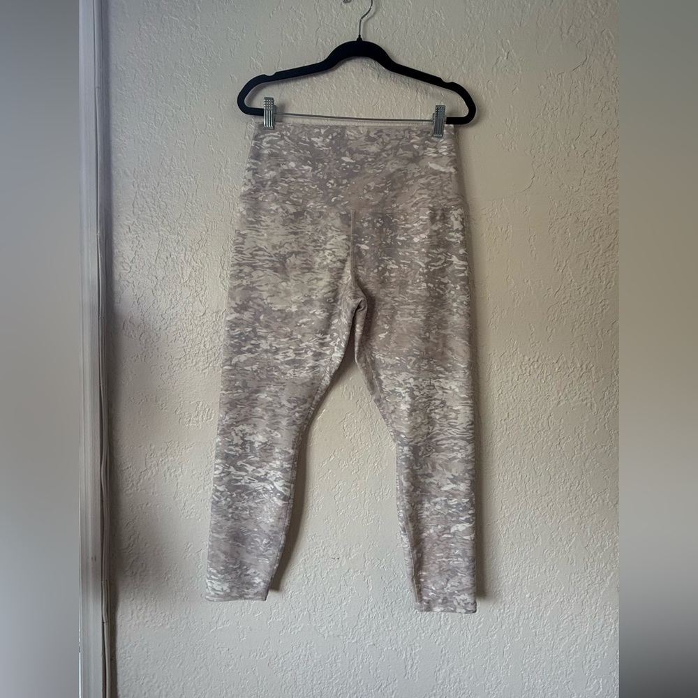 RBX Active High-Waisted Leggings - Gray/Beige Camo Abstract Print - Size L - Picture 5 of 9